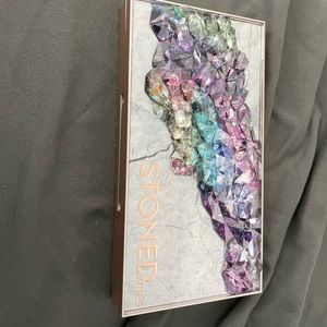 Urban decay stoned vibes